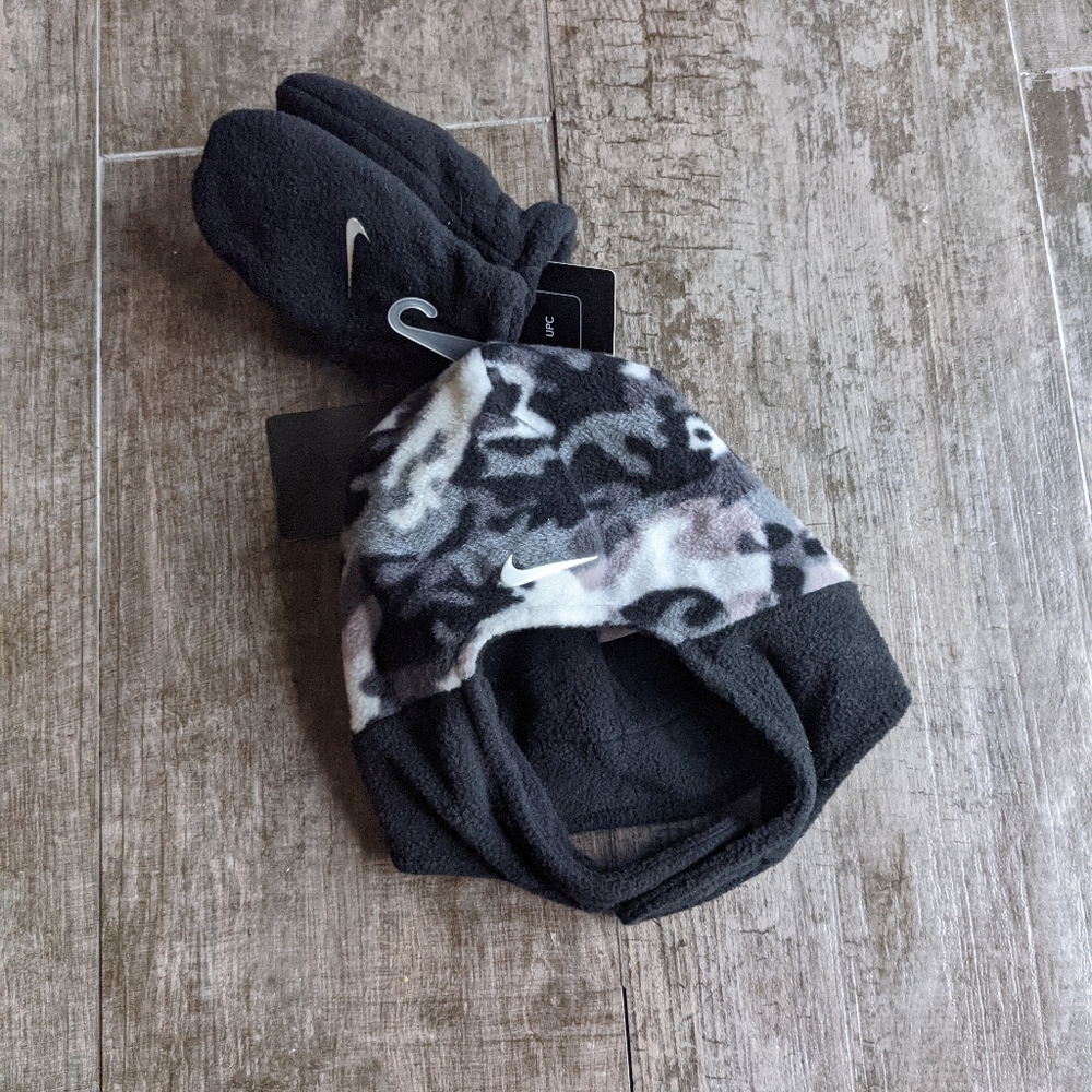 NIKE Toddler Camouflage Swoosh Hat Mitten Set